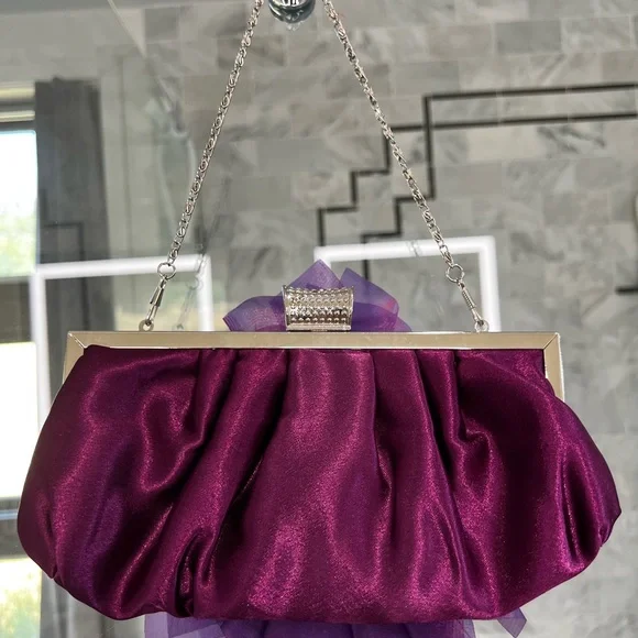 Elegant Purple/Plum Clutch with Silver & Rhinestone Clasp - Picture 2 of 5